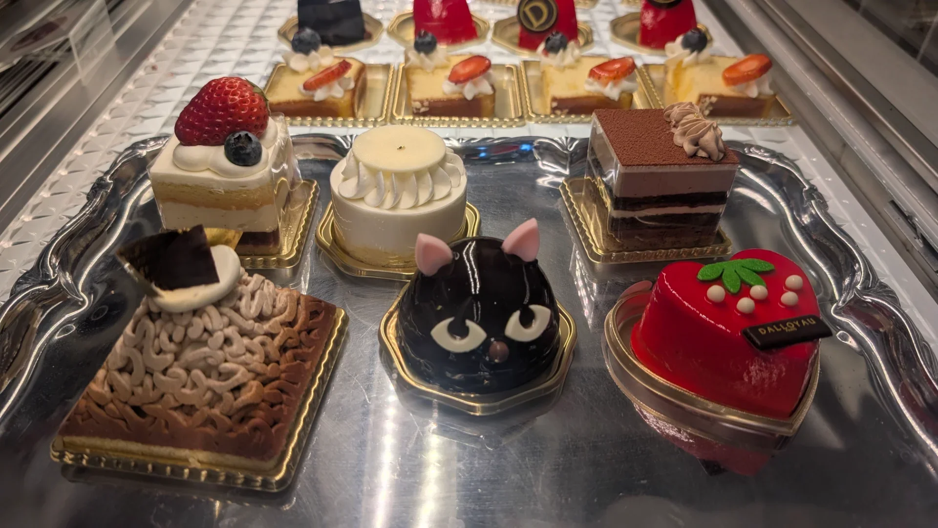 愛らしいプチガトーたち