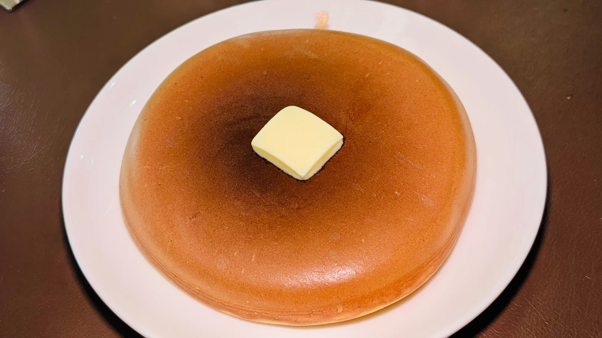 絵本の世界から飛び出してきたかのようなパンケーキ…！