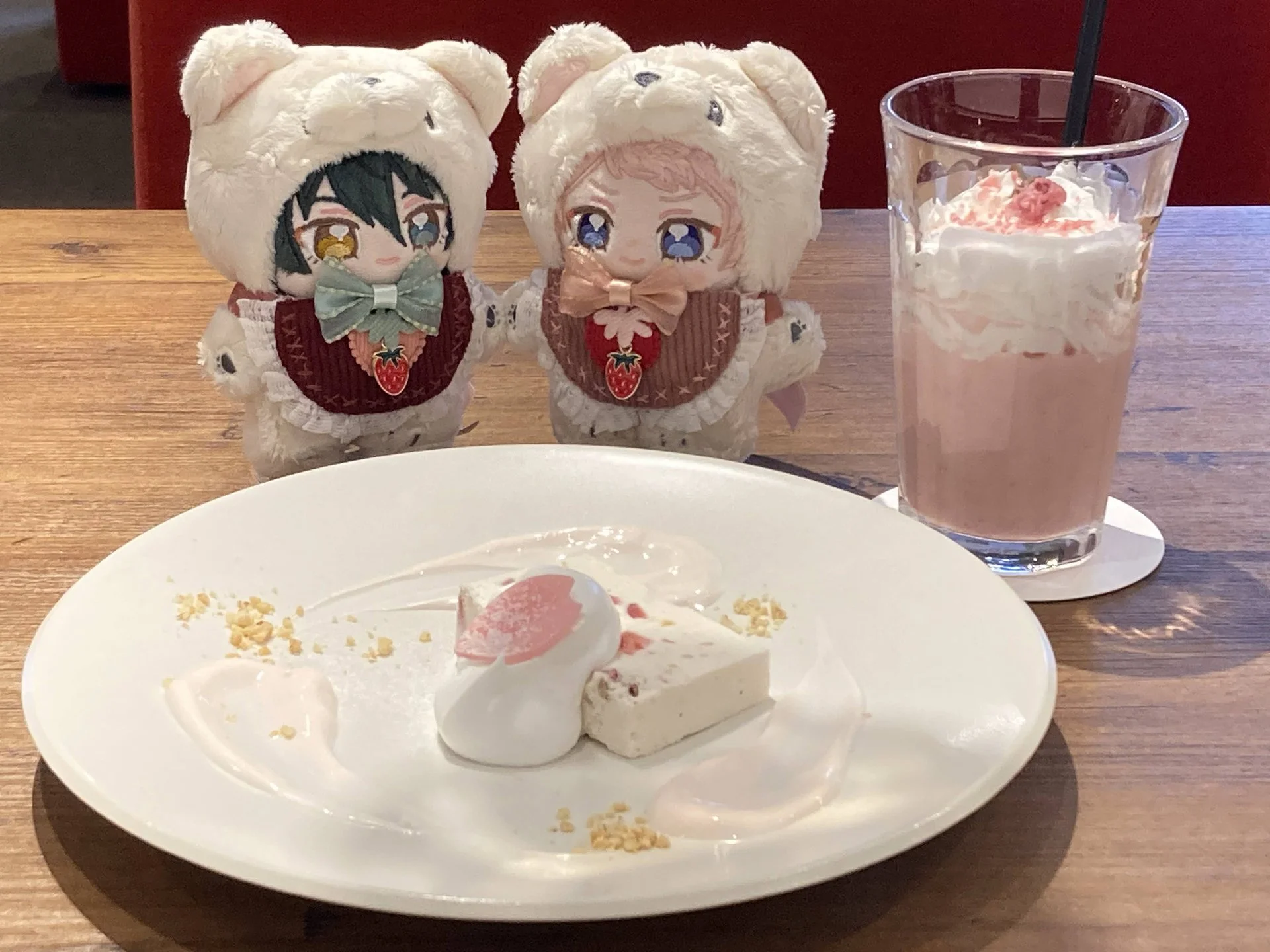 春は桜色でいっぱいのメニューになります。