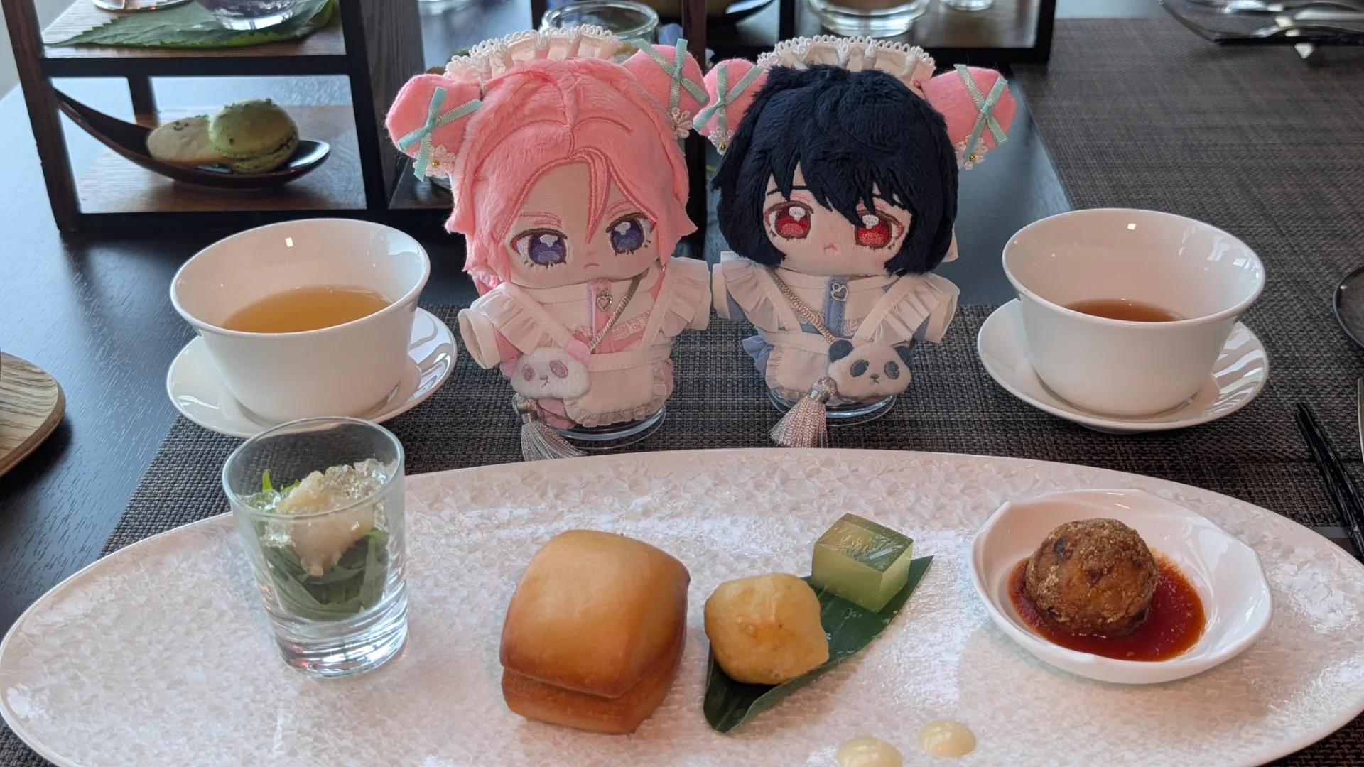 セイボリーの上品な盛りつけと味に満足