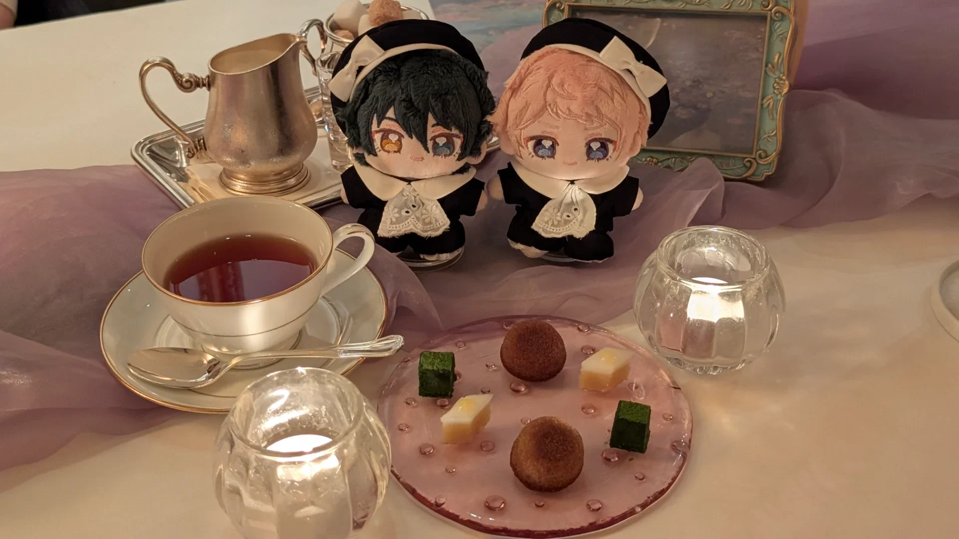 小菓子、ずっとぬいと撮りたかったので本当に嬉しい