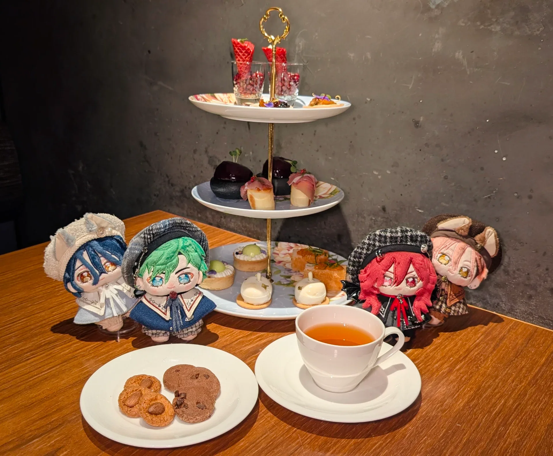Edenアフタヌーンティーですがあえてメロアスで…
